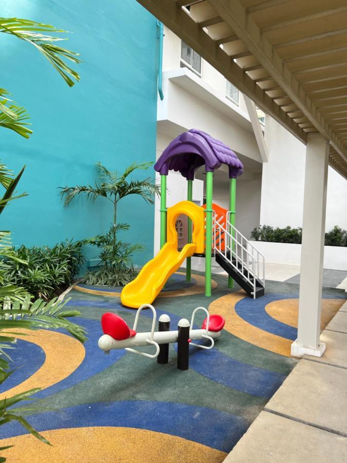 Lovely Studio Condominiums At Mesavirre Garden Residences باكولود المظهر الخارجي الصورة