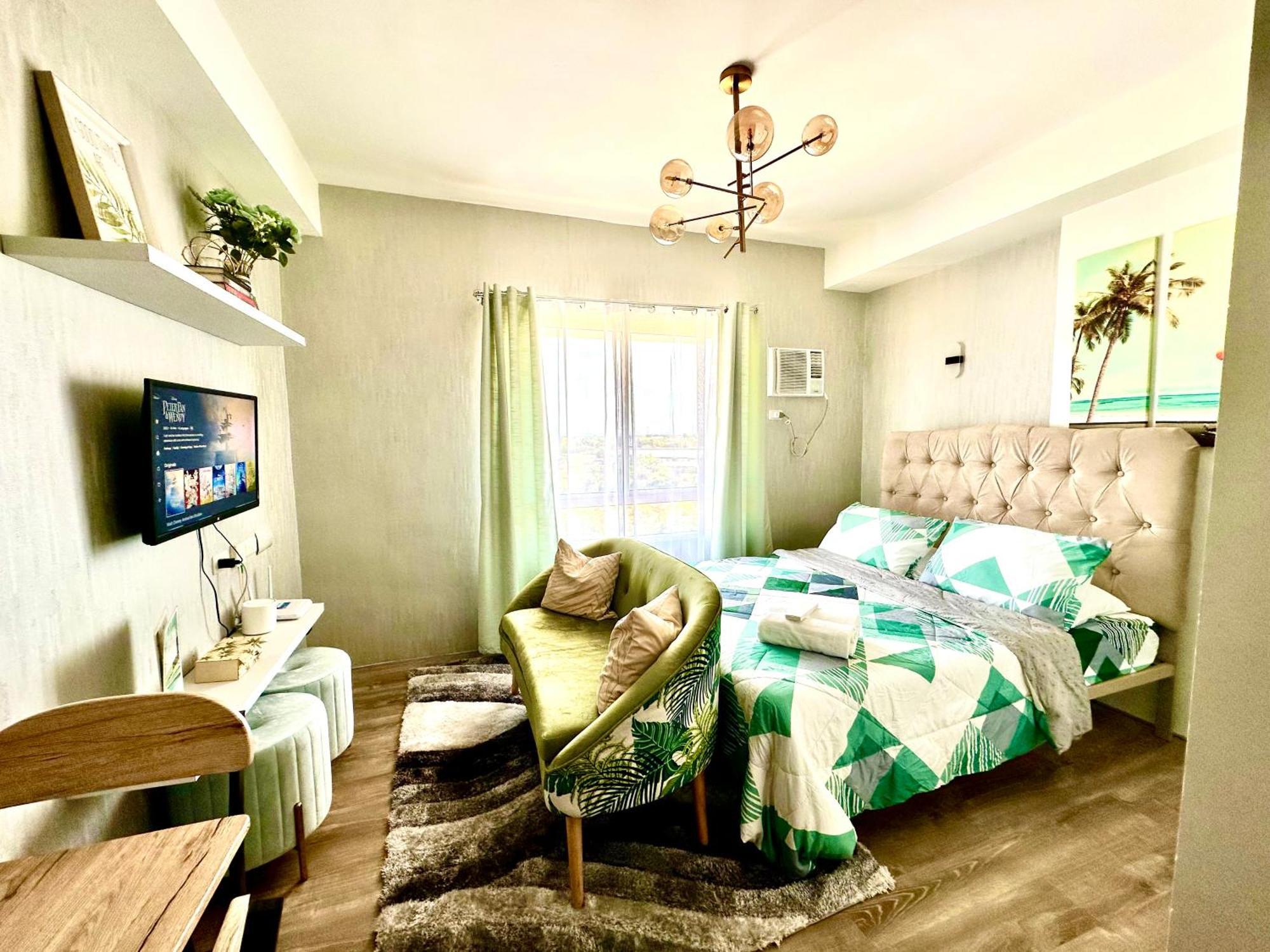 Lovely Studio Condominiums At Mesavirre Garden Residences باكولود المظهر الخارجي الصورة
